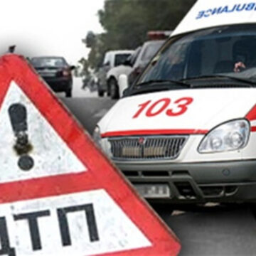 В Івано-Франківську двоє людей потрапили під колеса авто В Івано-Франківську двоє людей потрапили під колеса авто