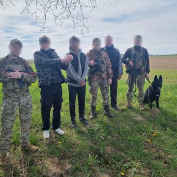 Під час спроби незаконно перетнути державний кордон затримали ще трьох прикарпатців