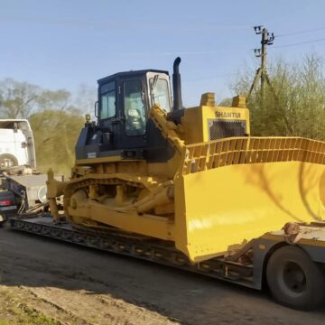 Коломийська влада за бюджетні кошти придбала новий бульдозер