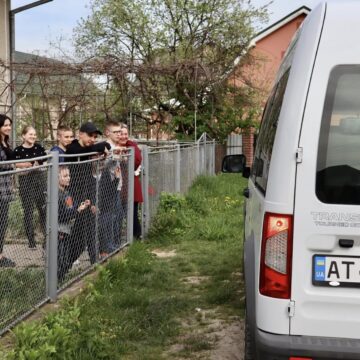Для дитячого будинку сімейного типу на Коломийщині придбали нове авто