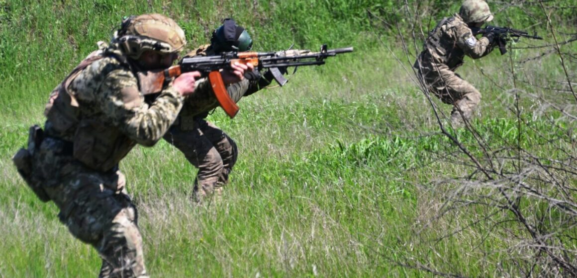 Прикарпатські тероборонівці відпрацьовують штурмові дії за стандартами НАТО (ФОТО)