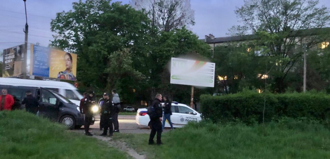 В Івано-Франківську затримали нападника, який пограбував неповнолітнього
