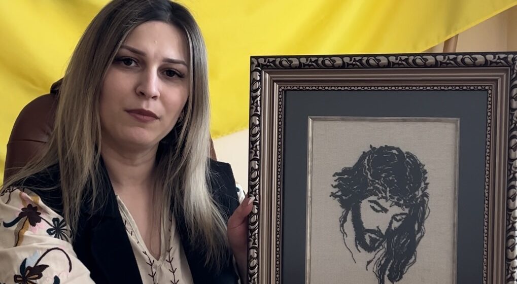 За 45 тис. грн. на благодійному аукціоні у Косові продали ікону із автографом Митрополита Епіфанія