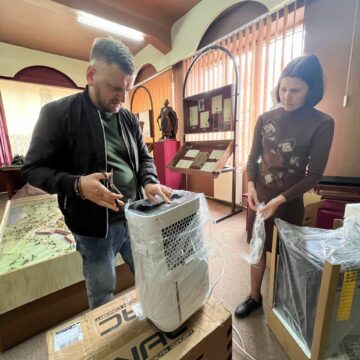 Івано-Франківський краєзнавчий музей отримав техніку для зберігання експонатів