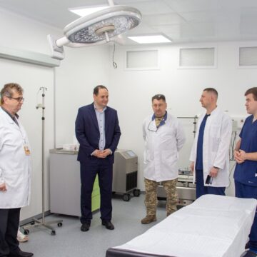 У відділенні інтервенційної кардіології ЦМКЛ відкрили оновлену операційну