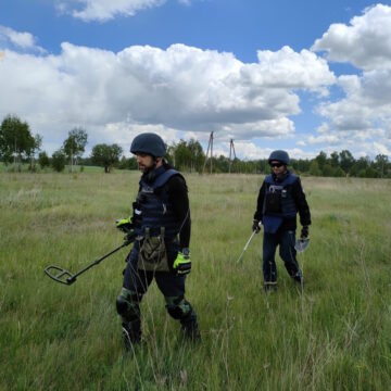 Піротехніки з Івано-Франківщини продовжують розміновувати деокуповані території