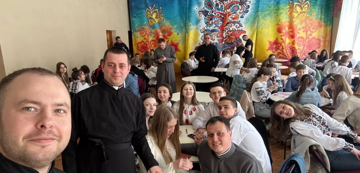 В Рогатині провели християнську інтелектуальну гру «Що?Де?Коли?»