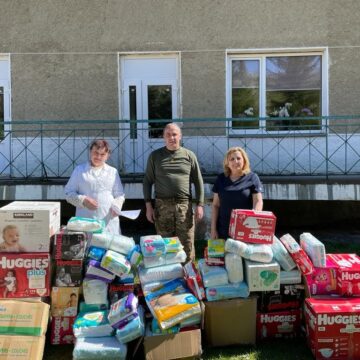 Верховинська лікарня отримала гуманітарну допомогу від канадських благодійників