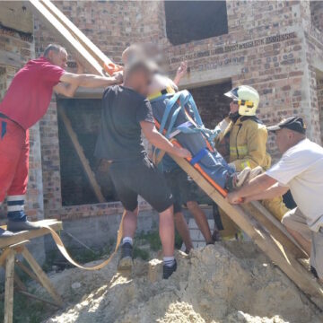 У Коломиї на будівництві травмувався чоловік: знадобилась допомога рятувальників