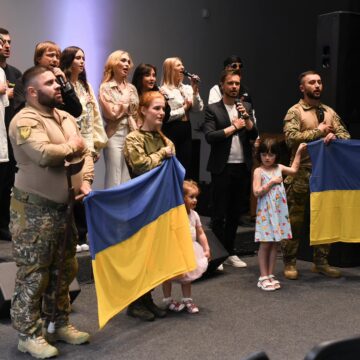 У Івано-Франківську на благодійному заході зібрали 94 тис. грн для кулеметного взводу 72 ОМБр