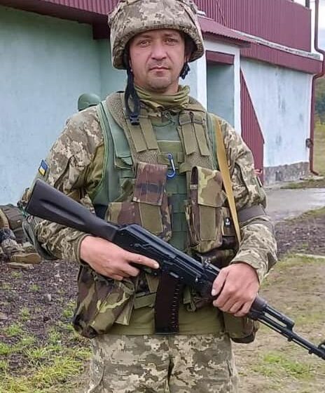 Остання дорога додому: на щиті повертається воїн Роман Чепілов з Богородчанської громади