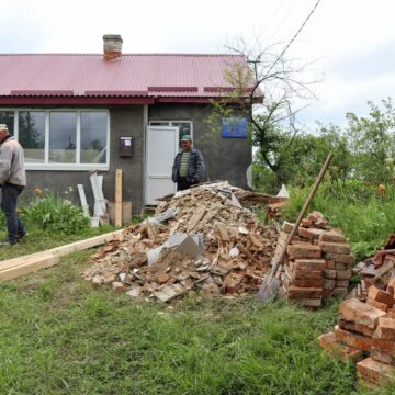 У Середньому Бабині Калуської громади відновили ремонт приміщення ФАПу