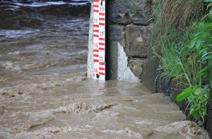 Прикарпатців попередили про підйом рівня води у річках області