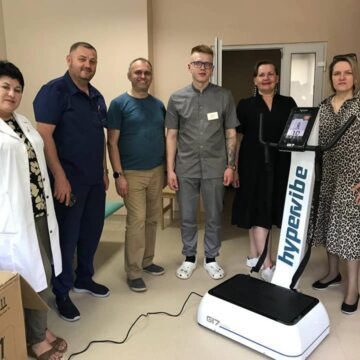 Калуська лікарня отримала сучасне обладнання для реабілітації поранених військових та постраждалих унаслідок війни