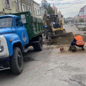 У Тлумачі на трьох вулицях провели капітальний ремонт водяних колодязів