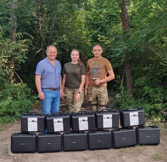 Із Коломийської громади передали ще 11 дронів для “едельвейсів” на передову
