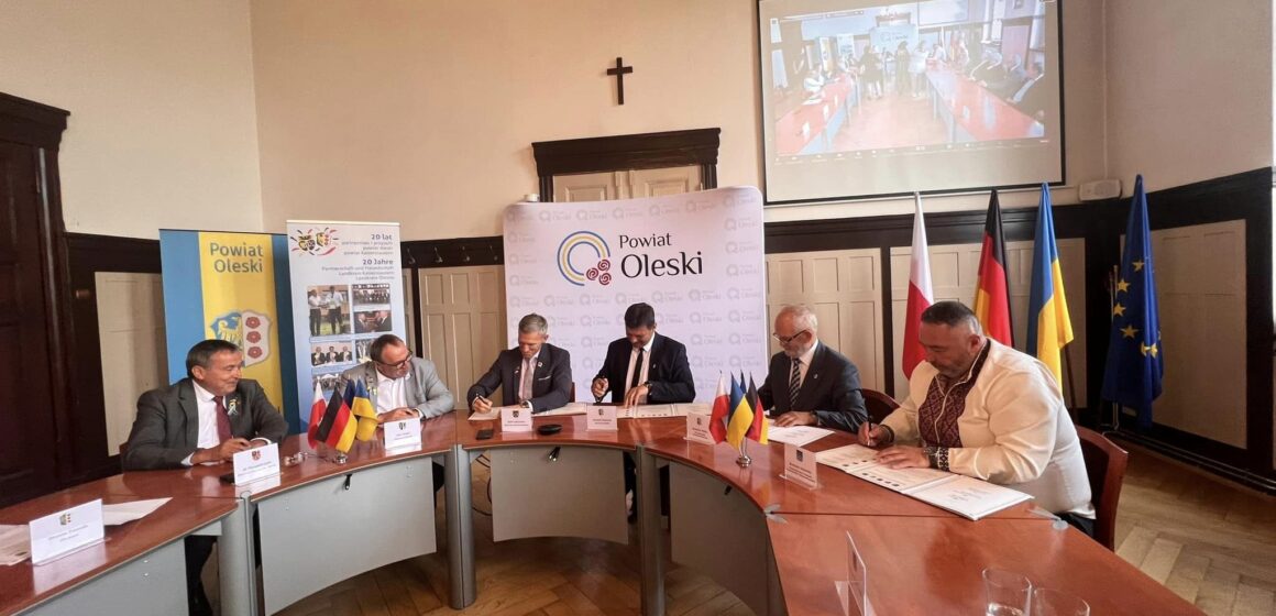 32 діток з сімей загиблих та зниклих безвісти бійців з Богородчанської громади матимуть змогу відпочити у Польщі
