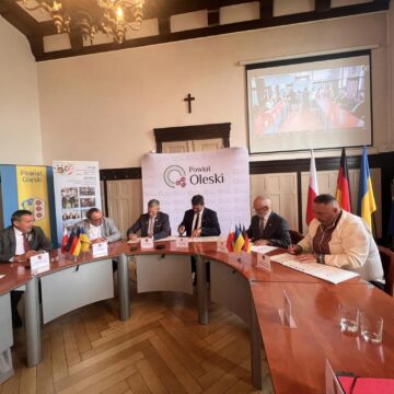 32 діток з сімей загиблих та зниклих безвісти бійців з Богородчанської громади матимуть змогу відпочити у Польщі