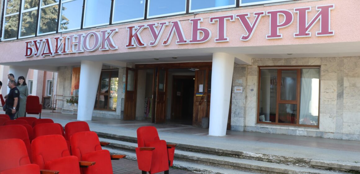 Заклади культури Долинської громади отримали цінний подарунок з Нідерландів (ФОТО)