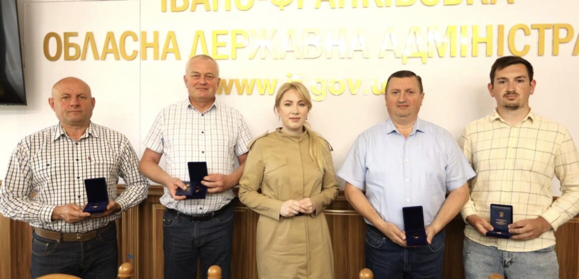 Представників Української Спілки ветеранів Афганістану «Волонтерське крило» з  Рогатина нагородили відзнакою «Волонтерська доблесть»
