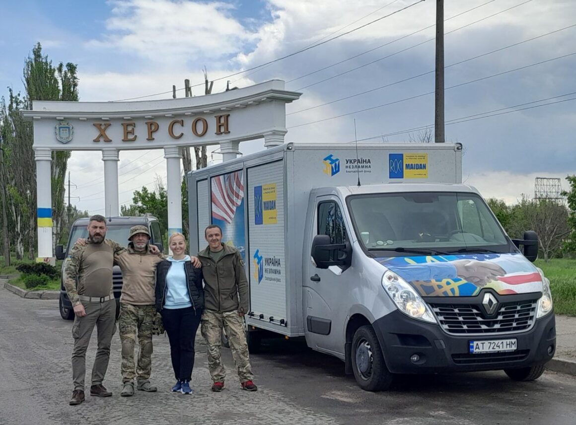 Незламний «міст» між заходом та півднем України: як волонтери з Івано-Франківщини та Херсонщини долають виклики воєнного часу