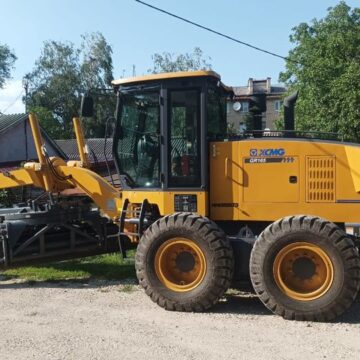Автопарк городенківських комунальників поповнився новим грейдером