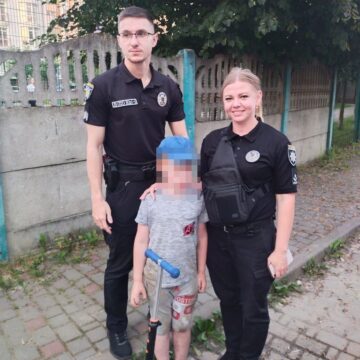 Поліцейські охорони Прикарпаття оперативно розшукали зниклу дитину
