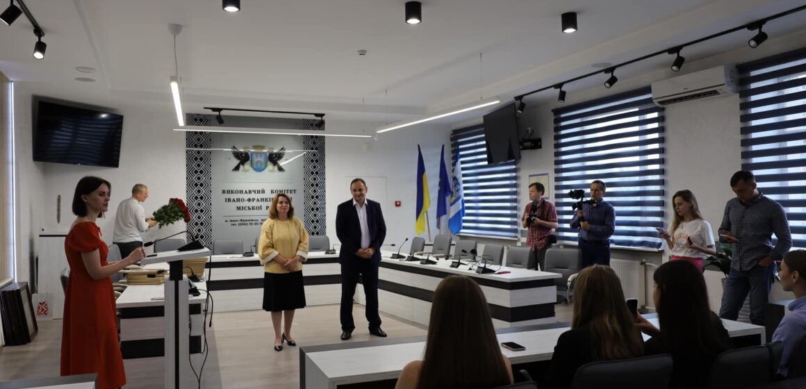 В Івано-Франківську завершився проєкт “Молодь і влада”