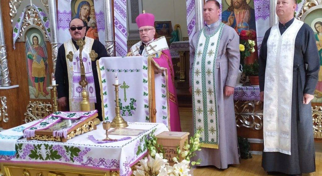 Храм на Прикарпатті отримав особливий дар з Ватикану