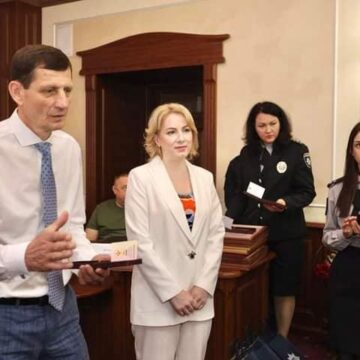 Голови обласних ради та держадміністрації привітали поліцейських Прикарпаття з професійним святом