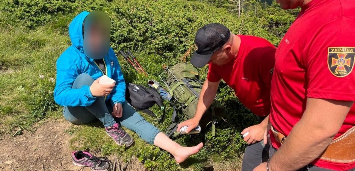 Під час спуску з Говерли туристка травмувала ногу