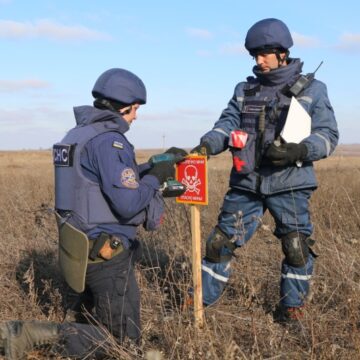 Піротехніки Прикарпаття виявили та знешкодили понад  5 тисяч вибухонебезпечних предметів на деокупованих територіях