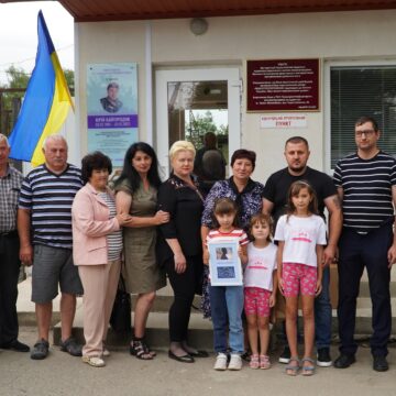 У Лисці відкрили меморіальну дошку полеглому на війні енергетику Юрію Кайгородову (ФОТО)