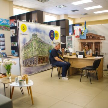 У хабі «ЯМаріуполь» в Івано-Франківську вже зареєструвались понад 2400 переселенців (ФОТО)