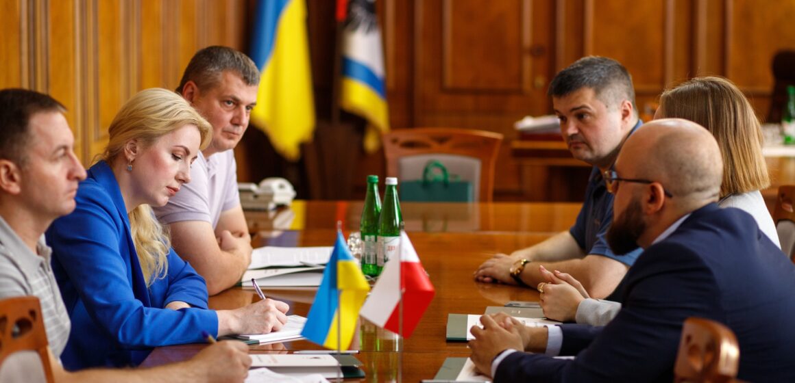 Франківщина – одна з восьми областей країни, де працюватиме «Польський сервіс відбудови України»