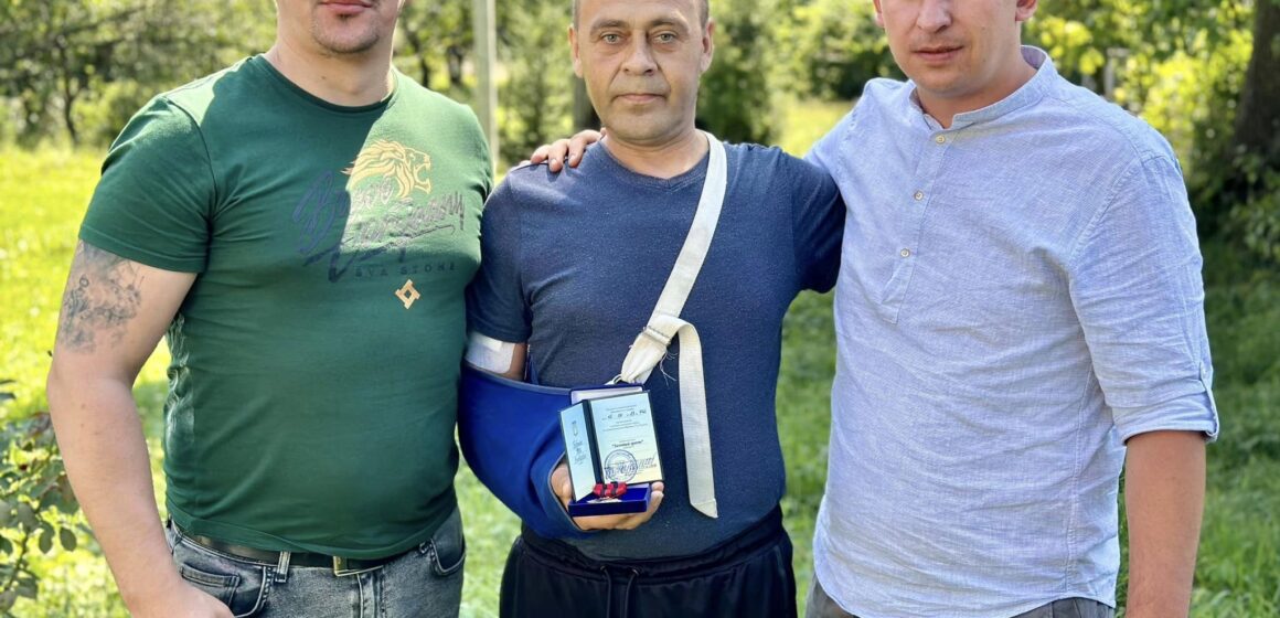 Прикарпатського кулеметника Івана Гребенюка на псевдо Поляк нагороджено «Золотим хрестом»