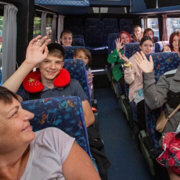 Сезон літнього оздоровлення за кордон дітей військовослужбовців з Івано-Франківської громади завершується поїздкою до Литви