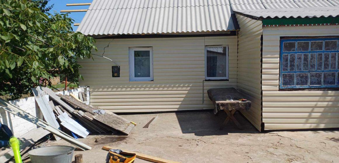 «Пліч-о-пліч»: будівельники Івано-Франківщини продовжують відновлювати село Давидів Брід на Херсонщині «Пліч-о-пліч»: будівельники Івано-Франківщини продовжують відновлювати село Давидів Брід на Херсонщині
