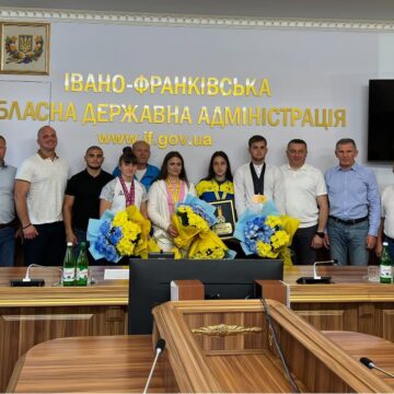 В Івано-Франківську відзначили призерів міжнародних змагань з кульової стрільби, важкої атлетики та боксу