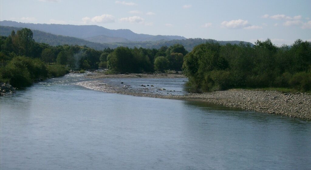 Цікава легенда про те, як чародій змінив русло Бистриці Солотвинської