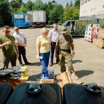 На Прикарпатті для піхотного батальйону передали необхідні засоби на загальну суму майже 5,6 млн грн