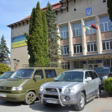 З Надвірнянської громади передано на фронт більше 350 автомобілів