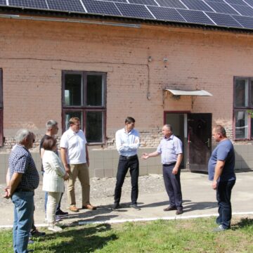 У Тлумацькій громаді провели реконструкцію приміщення насосної станції та встановили дахову сонячну електростанцію