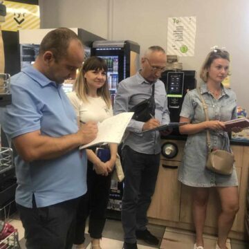 В Івано-Франківську під час чергового рейду у підприємців виявили сімох неоформлених “стажерів”