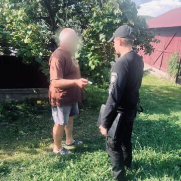 У Коломийському районі чоловік зі зброї застрелив собаку – слідчі розпочали досудове розслідування