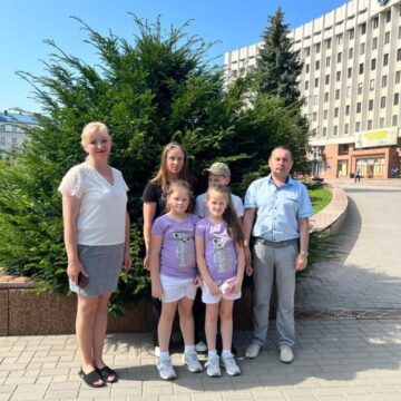 Ще одна сім’я захисника з Прикарпаття поїхала на відпочинок у Карпати