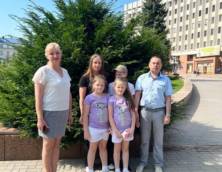 Ще одна сім’я захисника з Прикарпаття поїхала на відпочинок у Карпати