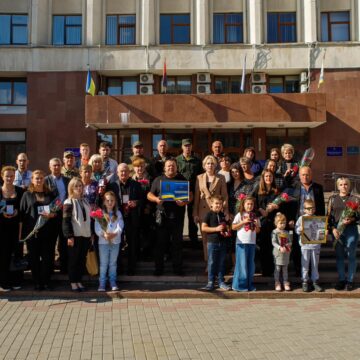 Родичам загиблих захисників з Прикарпаття вручили посмертні державні нагороди