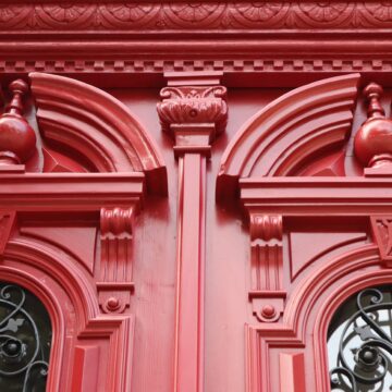 Нове “життя”: у Коломиї від реставрували 114-річні двері (ФОТО)