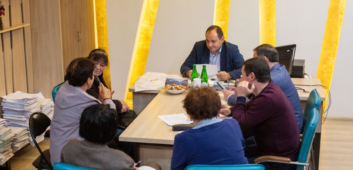 Руслан Марцінків провів особистий прийом громадян: з якими питаннями звертались мешканці громади у жовтні Руслан Марцінків провів особистий прийом громадян: з якими питаннями звертались мешканці громади у жовтні